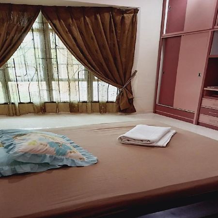 Bukit Baru Homestay Malacca Exteriör bild