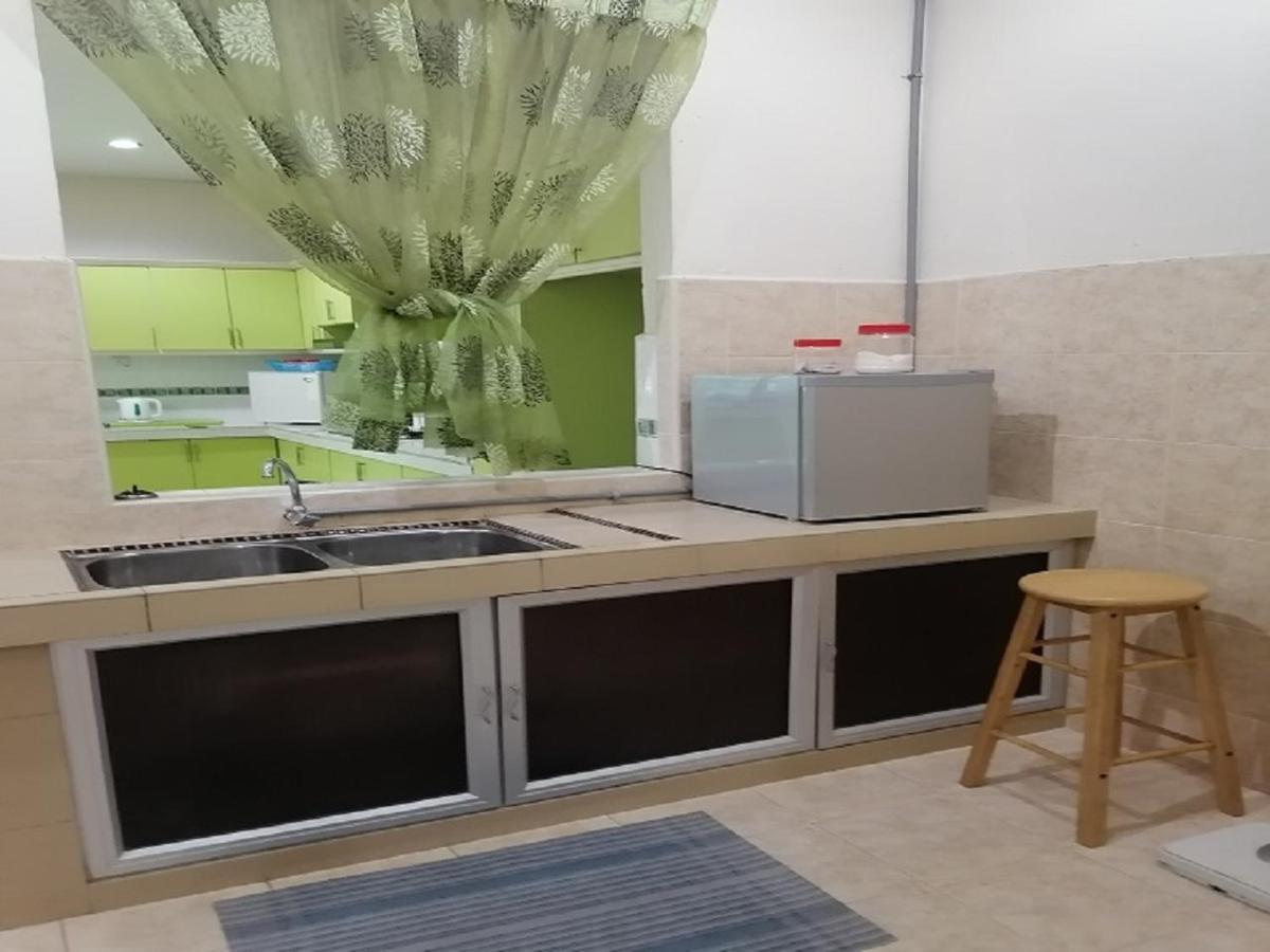 Bukit Baru Homestay Malacca Exteriör bild