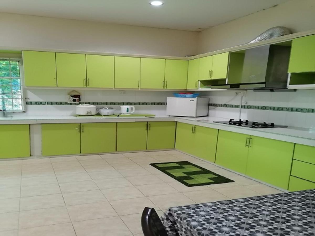 Bukit Baru Homestay Malacca Exteriör bild
