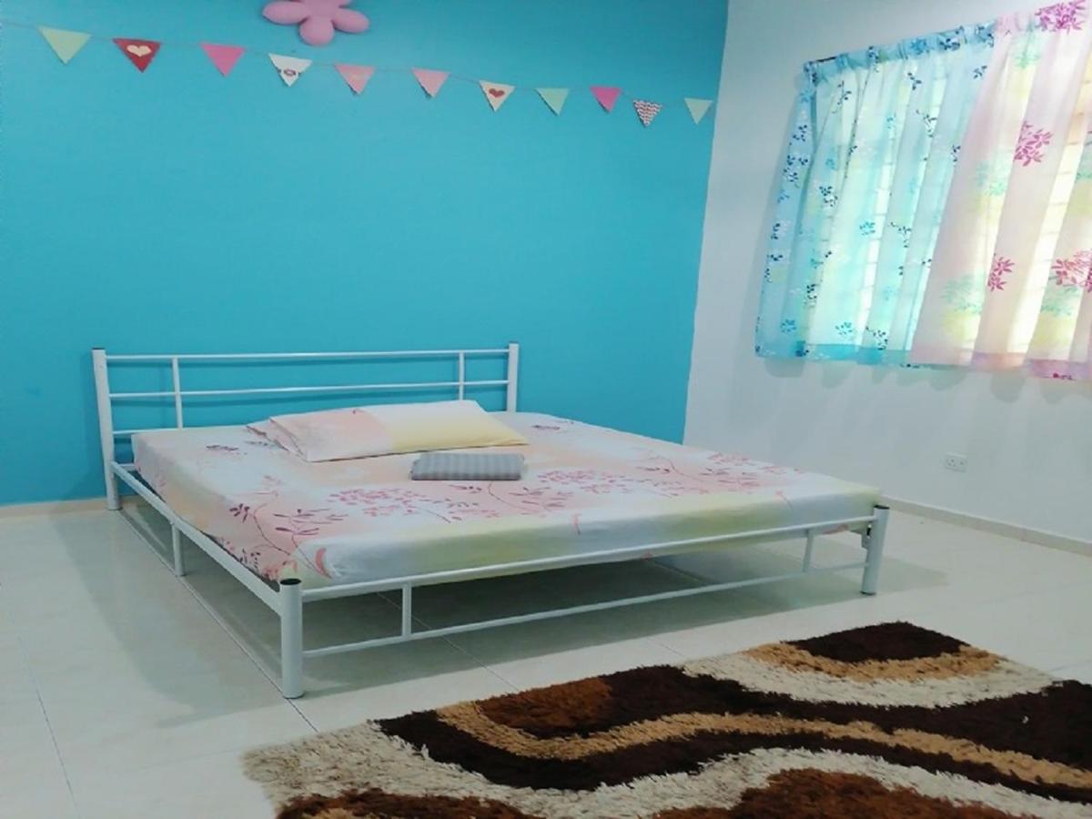 Bukit Baru Homestay Malacca Exteriör bild