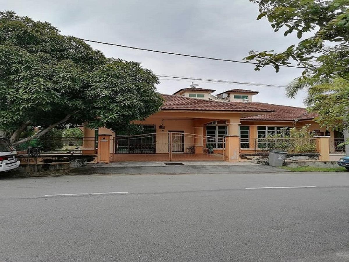 Bukit Baru Homestay Malacca Exteriör bild